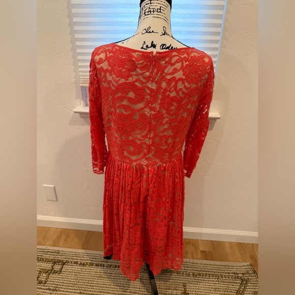 Coral Lace Dress 12P - Picture 2 of 6